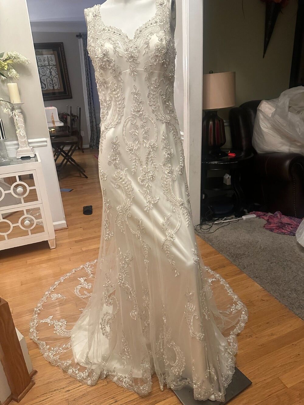 Blue by Enzoani Hollywood Glam Ivory Beaded Fit/Flare Mermaid Wedding Dress Sz10